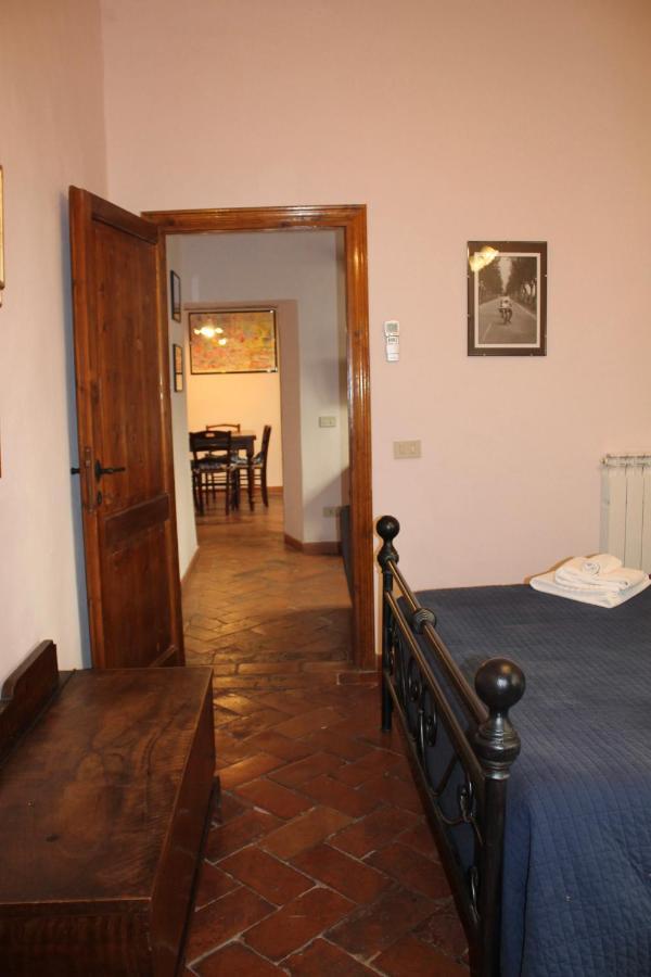 Classico Appartamento Fiorentino 5 - 10 Min Ponte Vecchio E Palazzo Pitti Florence Luaran gambar